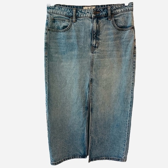 We The Free Denim Jean Skirt Medium Wash front middle slit size 12 - Picture 1 of 10